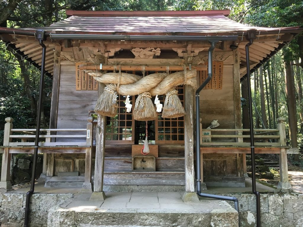 赤猪岩神社１